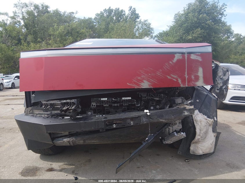 2024 Tesla Cybertruck VIN 7G2CEHED1RA041609 IAAI salvage auction — FRONT END, Salvage (Kansas), sold $28,500 on 2026-08-19 (photo 6)