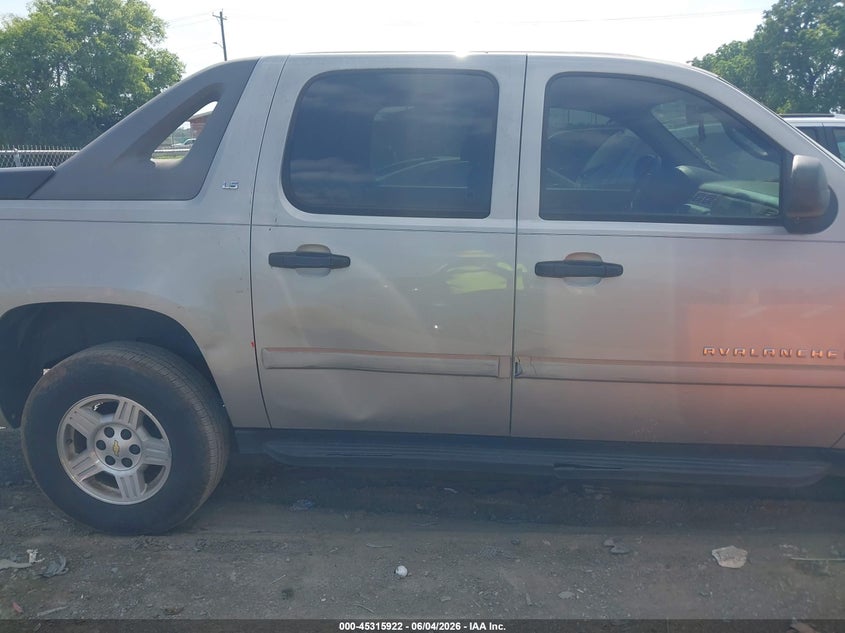 2008 Chevrolet Avalanche VIN 3GNEC12028G123605 IAAI salvage auction — NORMAL WEAR, Clear (Tennessee), sold $900 on 2026-07-09 (photo 6)