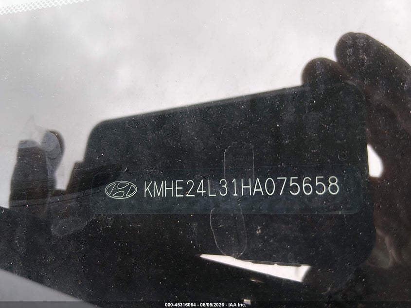 2017 Hyundai Sonata VIN KMHE24L31HA075658 IAAI salvage auction — NORMAL WEAR, Original (Texas), sold $975 on 2026-07-20 (photo 9)