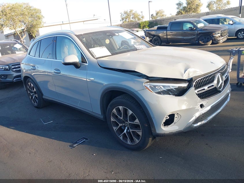 2025 Mercedes-benz Glc VIN W1NKM5GB5SF414773 IAAI salvage auction — RIGHT FRONT, Salvage Certificate (California), sold $28,250 on 2026-07-31 (photo 1)
