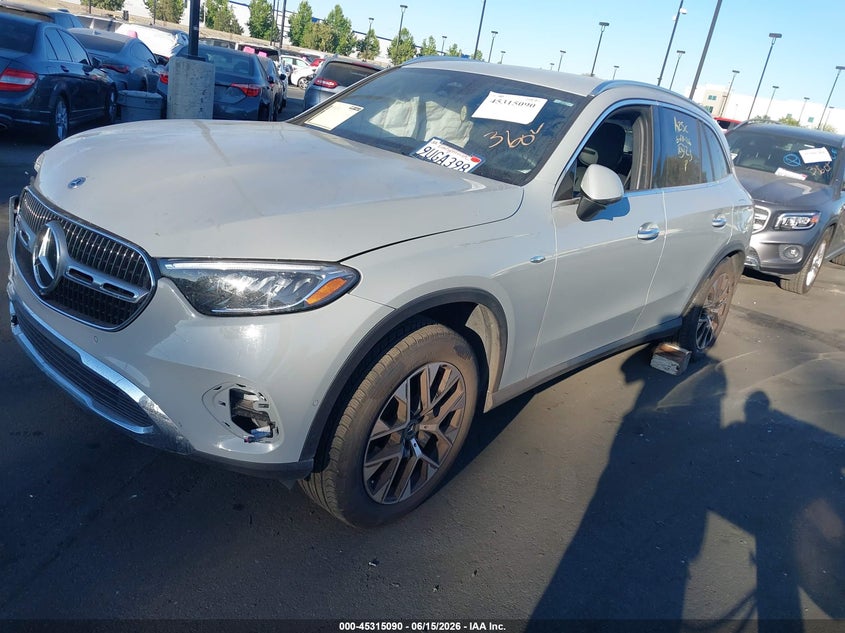 2025 Mercedes-benz Glc VIN W1NKM5GB5SF414773 IAAI salvage auction — RIGHT FRONT, Salvage Certificate (California), sold $28,250 on 2026-07-31 (photo 2)