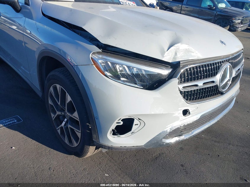 2025 Mercedes-benz Glc VIN W1NKM5GB5SF414773 IAAI salvage auction — RIGHT FRONT, Salvage Certificate (California), sold $28,250 on 2026-07-31 (photo 6)