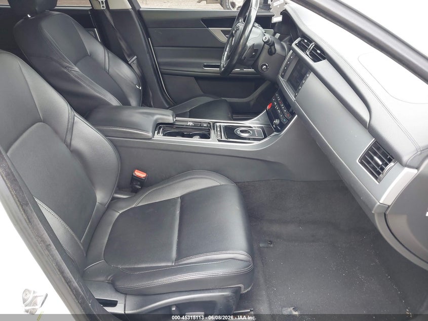 2017 Jaguar Xf VIN SAJBD4BV1HCY34934 IAAI salvage auction — RIGHT FRONT, Salvage Title, sold $1,700 on 2026-07-22 (photo 5)