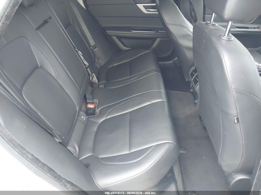 2017 Jaguar Xf VIN SAJBD4BV1HCY34934 IAAI salvage auction — RIGHT FRONT, Salvage Title, sold $1,700 on 2026-07-22 (photo 8)