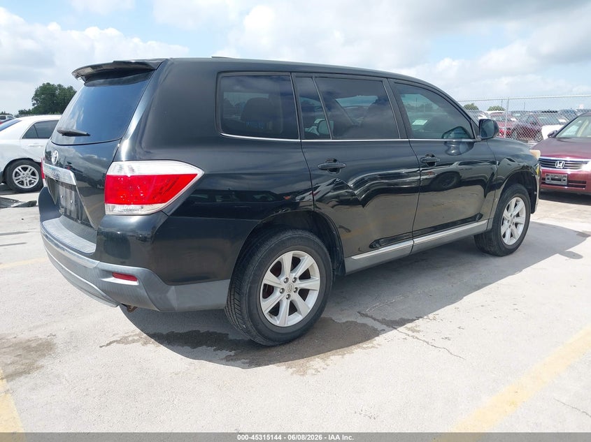 2013 Toyota Highlander VIN 5TDZA3EH5DS044986 IAAI salvage auction — NORMAL WEAR, Clear (Texas), sold $3,650 on 2026-07-23 (photo 4)