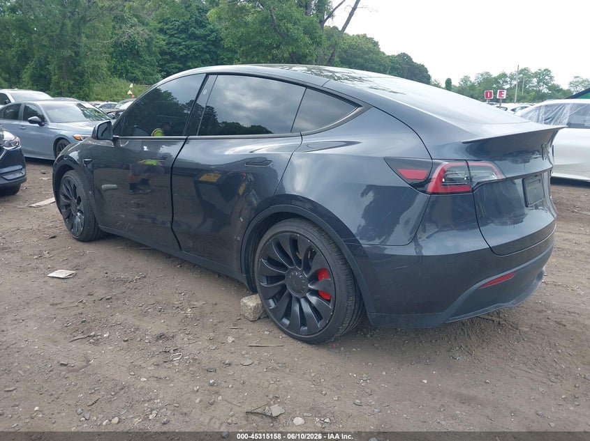 2025 Tesla Model y VIN 7SAYGDEFXSA338075 IAAI salvage auction — LEFT FRONT, Salvage Title, sold $16,600 on 2026-07-30 (photo 3)
