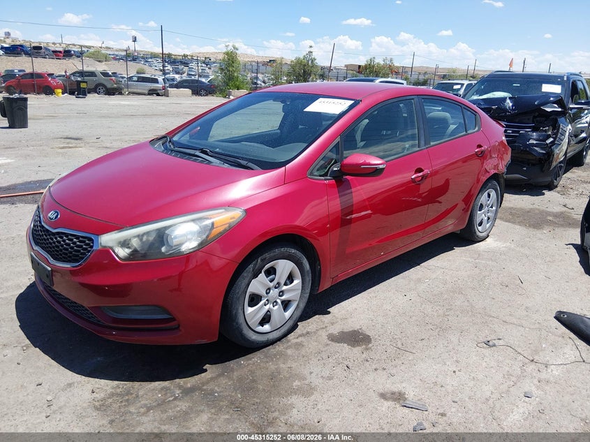 2015 Kia Forte VIN KNAFX4A62F5310997 IAAI salvage auction — REAR END, Salvage Title, sold $1,525 on 2026-07-13 (photo 2)