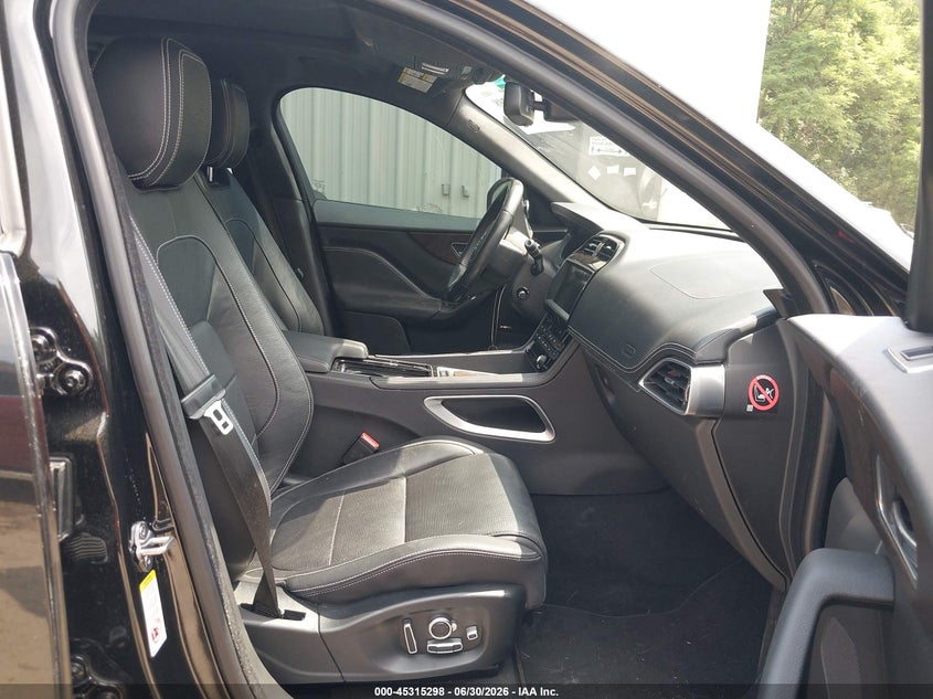 2018 Jaguar F-pace VIN SADCM2FV6JA252951 IAAI salvage auction — FRONT END, Rebuildable (Florida), sold $6,300 on 2026-07-18 (photo 5)