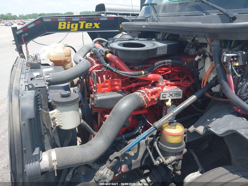 2020 International VIN 3HSDZAPRXLN800082 IAAI salvage auction — FRONT END, Salvage Title, sold $10,500 on 2026-07-15 (photo 9)