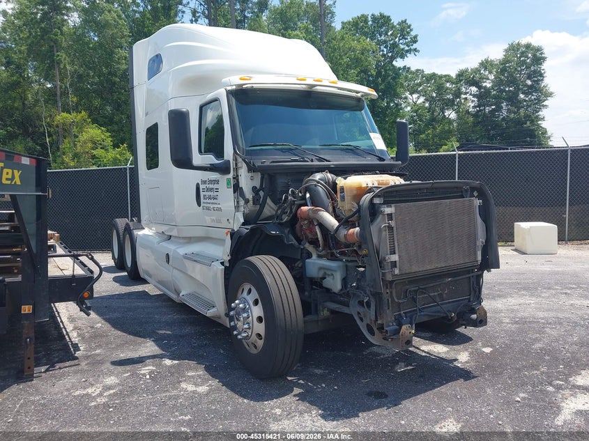 2020 International VIN 3HSDZAPRXLN800082 IAAI salvage auction — FRONT END, Salvage Title, sold $10,500 on 2026-07-15 (photo 1)