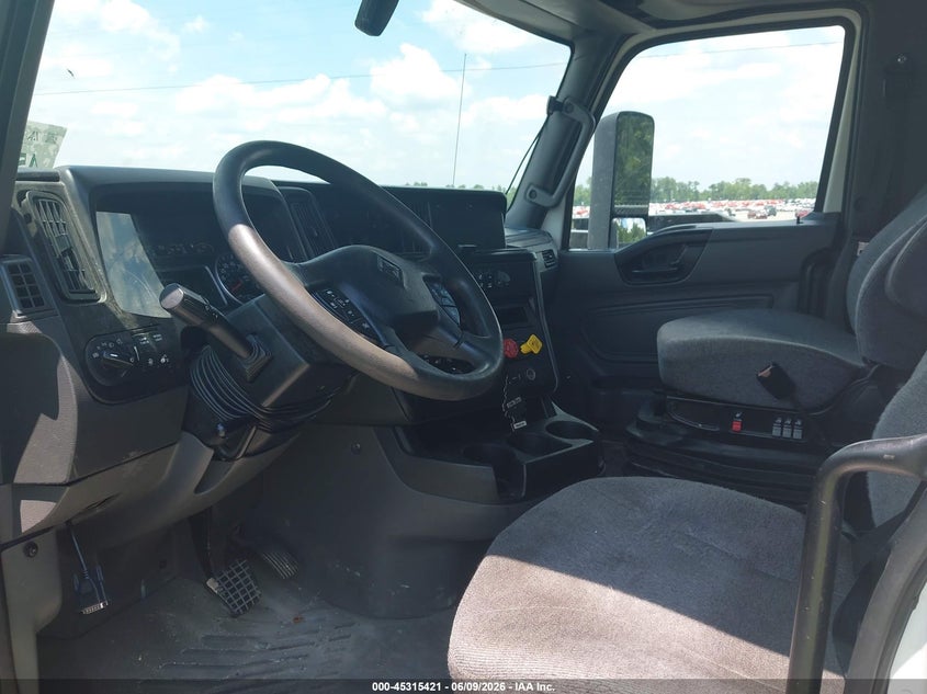 2020 International VIN 3HSDZAPRXLN800082 IAAI salvage auction — FRONT END, Salvage Title, sold $10,500 on 2026-07-15 (photo 7)