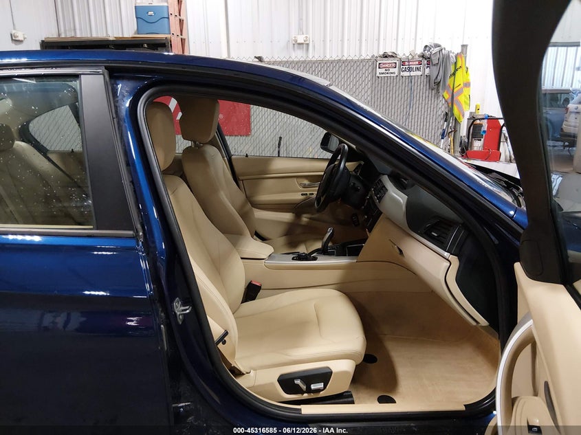 2016 BMW 3er VIN WBA8E5G57GNT94982 IAAI salvage auction — RIGHT FRONT, Salvage (Iowa), sold $5,875 on 2026-07-07 (photo 5)
