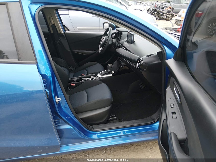 2017 Toyota Yaris VIN 3MYDLBYV1HY182105 IAAI salvage auction — REAR END, Salvage Title, sold $2,250 on 2026-07-08 (photo 5)
