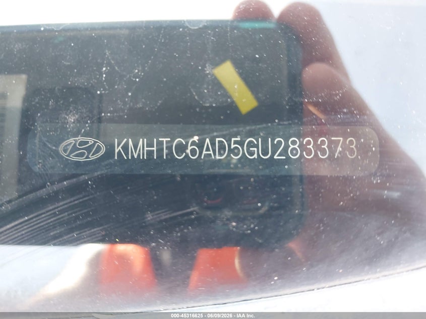 2016 Hyundai Veloster VIN KMHTC6AD5GU283373 IAAI salvage auction — HAIL, Salvage Title, sold $100 on 2026-07-13 (photo 9)