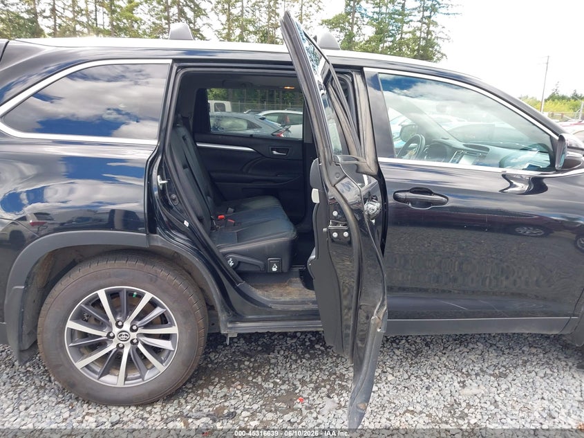 2019 Toyota Highlander VIN 5TDJZRFH7KS924219 IAAI salvage auction — SIDE, Salvage Title, sold $7,750 on 2026-07-22 (photo 8)