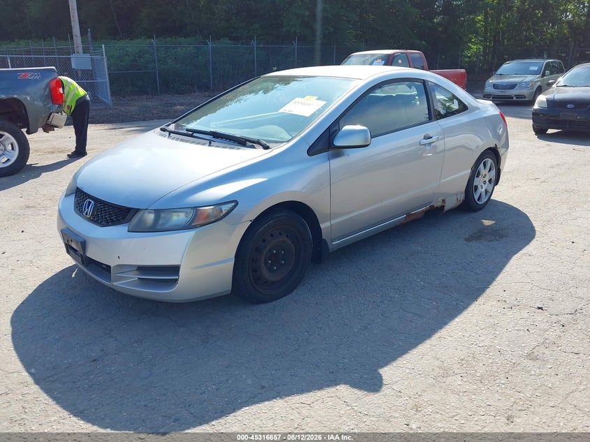 2009 Honda Civic VIN 2HGFG12649H501416 IAAI salvage auction — NORMAL WEAR, Clear (Montana), sold $325 on 2026-08-03 (photo 2)
