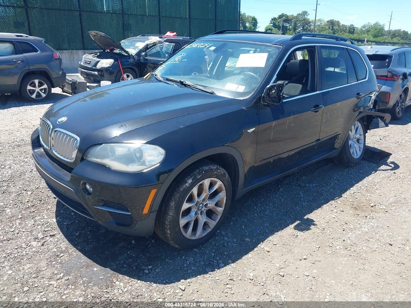 2013 BMW X5 VIN 5UXZV4C50D0G55435 IAAI salvage auction — FRONT END, Mv-907A (New York), sold $2,600 on 2026-07-14 (photo 2)