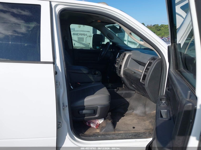 2017 Ram 3500 VIN 3C7WRTCL8HG515118 IAAI salvage auction — FRONT END, Clear (Florida), sold $11,975 on 2026-08-15 (photo 6)