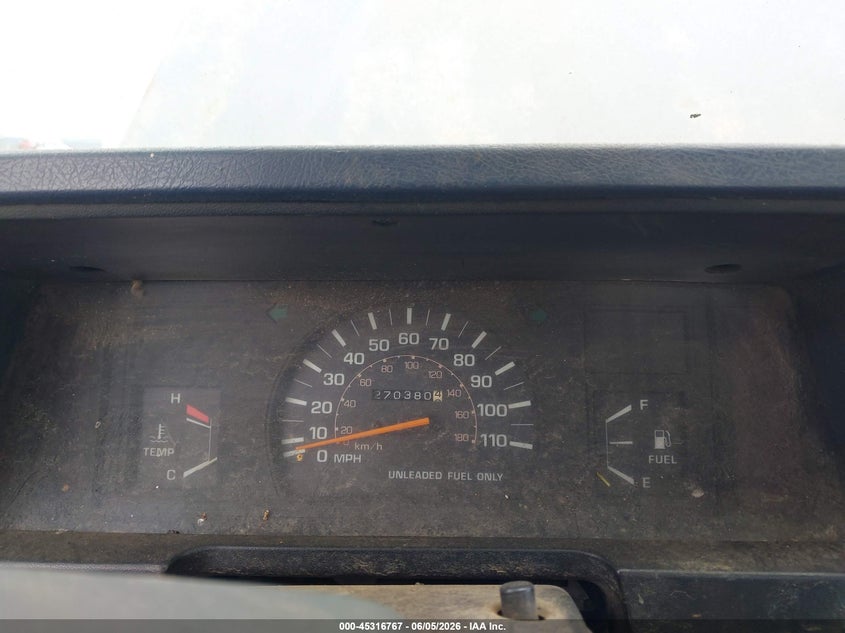 1985 Toyota Pickup VIN JT4RN55D9F0109650 IAAI salvage auction — NORMAL WEAR, Peddle Clear Public-Restricted (Oregon), sold $1,850 on 2026-07-06 (photo 7)