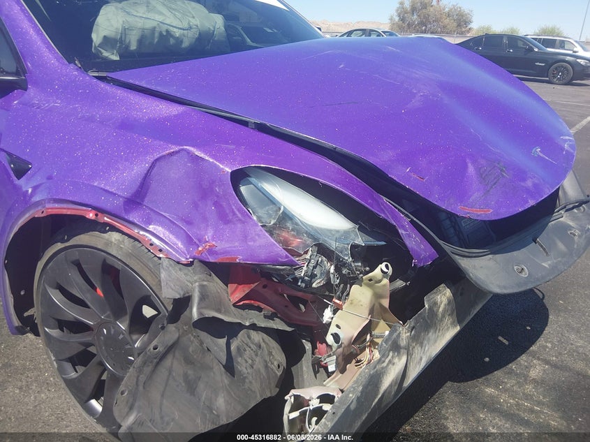 2024 Tesla Model y VIN 7SAYGDEF4RF158975 IAAI salvage auction — FRONT END, Salvage (Nevada), sold $3,150 on 2026-07-30 (photo 6)
