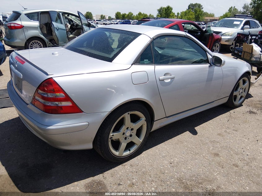 2003 Mercedes-benz Slk-klasse VIN WDBKK65F13F284225 IAAI salvage auction — FRONT END, Salvage (Colorado), sold $625 on 2026-07-28 (photo 4)