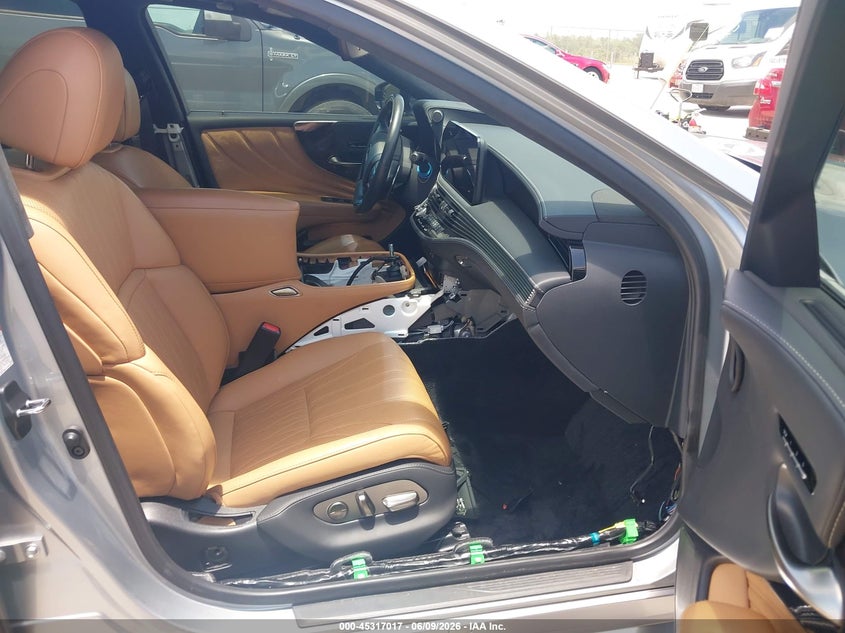 2023 Lexus Ls VIN JTHD51FF9P5018934 IAAI salvage auction — WATER/FLOOD, Salvage (Texas), sold $31,150 on 2026-08-10 (photo 5)