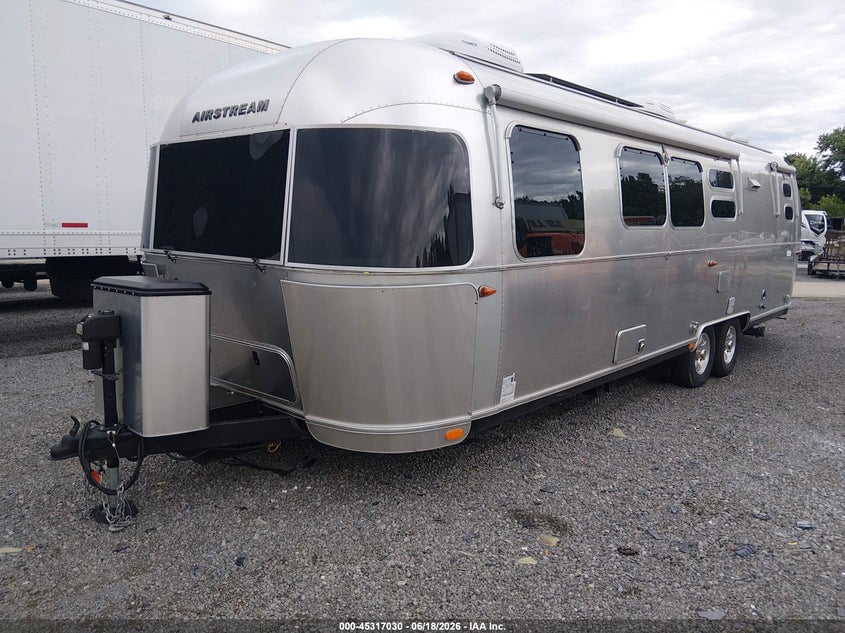 2023 Airstream Other VIN 1STC9YP23PJ563252 IAAI salvage auction — UNKNOWN, Salvage (Missouri), sold $38,450 on 2026-07-15 (photo 2)