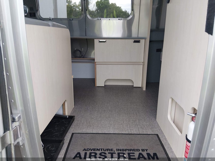 2023 Airstream Other VIN 1STC9YP23PJ563252 IAAI salvage auction — UNKNOWN, Salvage (Missouri), sold $38,450 on 2026-07-15 (photo 5)