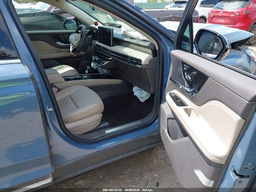 2023 Lincoln Corsair VIN 5LMCJ1CA6PUL25736 IAAI salvage auction — FRONT END, Salvage Title, sold $6,050 on 2026-07-27 (photo 5)