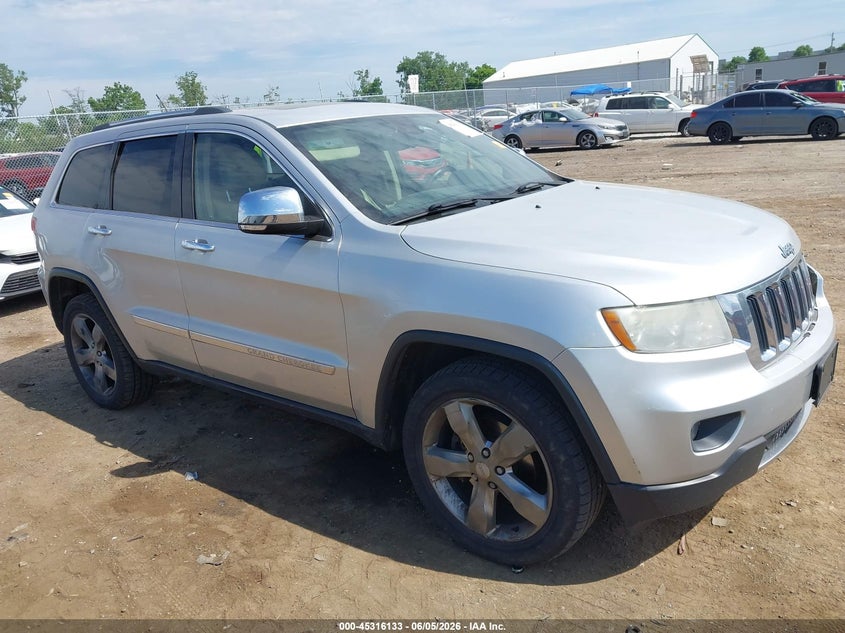 2013 Jeep Grand cherokee VIN 1C4RJFBG2DC582141 IAAI salvage auction — LEFT SIDE, Salvage (Ohio), sold $950 on 2026-08-01 (photo 1)
