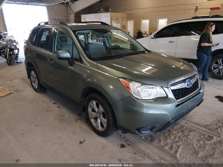 2014 Subaru Forester VIN JF2SJAEC2EH545903 IAAI salvage auction — SIDE, Salvage Title, sold $600 on 2026-07-20 (photo 1)
