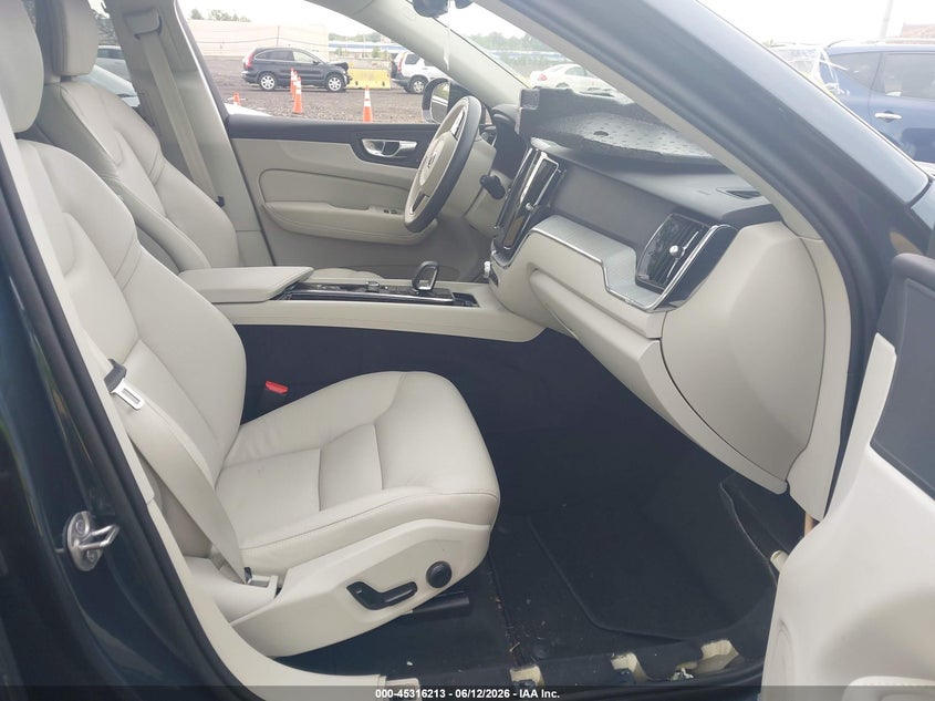 2025 Volvo Xc60 VIN YV4H60RCXS1104424 IAAI salvage auction — ELECTRICAL, Salvage Title, sold $21,400 on 2026-08-24 (photo 5)