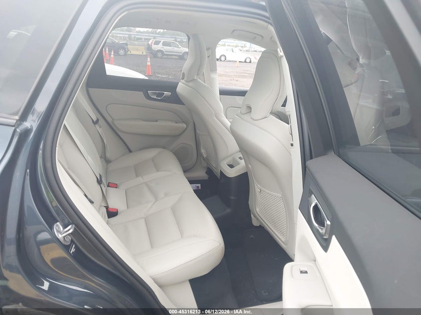 2025 Volvo Xc60 VIN YV4H60RCXS1104424 IAAI salvage auction — ELECTRICAL, Salvage Title, sold $21,400 on 2026-08-24 (photo 8)