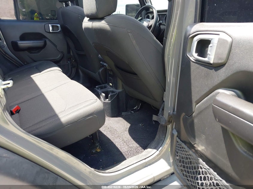 2020 Jeep Wrangler / VIN 1C4HJXDG4LW293452 IAAI salvage auction — FRONT END, Salvage Title, sold $8,300 on 2026-07-09 (photo 8)