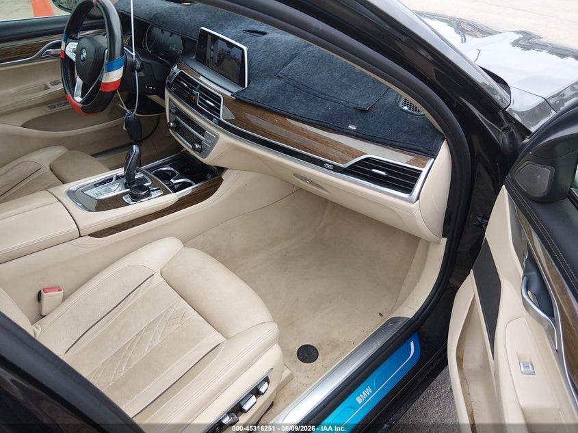 2016 BMW 7er VIN WBA7F2C54GG417989 IAAI salvage auction — FRONT END, Salvage Title, sold $5,850 on 2026-08-10 (photo 5)