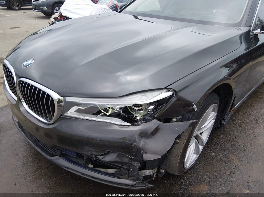 2016 BMW 7er VIN WBA7F2C54GG417989 IAAI salvage auction — FRONT END, Salvage Title, sold $5,850 on 2026-08-10 (photo 6)