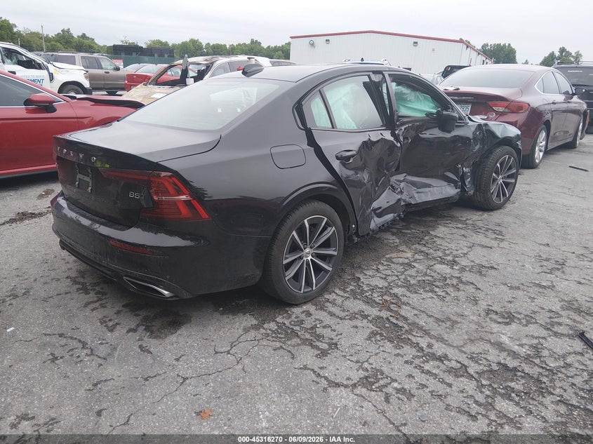 2022 Volvo S60 VIN 7JRL12TZ6NG174011 IAAI salvage auction — RIGHT SIDE, Salvage Title, sold $5,200 on 2026-07-06 (photo 4)