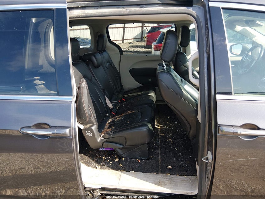 2018 Chrysler Pacifica VIN 2C4RC1BG8JR217222 IAAI salvage auction — FRONT END, Wait Title, sold $1,825 on 2026-09-11 (photo 8)