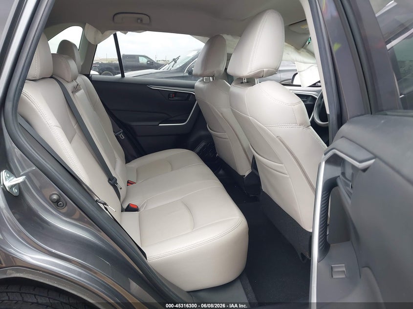 2019 Toyota Rav 4 VIN JTMH1RFV7KJ003837 IAAI salvage auction — LEFT SIDE, Salvage Title, sold $6,300 on 2026-07-29 (photo 8)