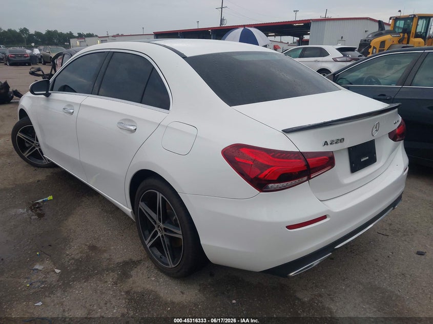 2022 Mercedes-benz A-klasse VIN W1K3G4EB5NJ371219 IAAI salvage auction — RIGHT FRONT, Salvage (Louisiana), sold $4,050 on 2026-08-02 (photo 3)