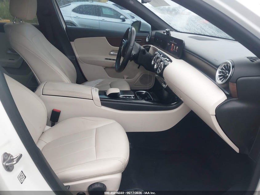 2022 Mercedes-benz A-klasse VIN W1K3G4EB5NJ371219 IAAI salvage auction — RIGHT FRONT, Salvage (Louisiana), sold $4,050 on 2026-08-02 (photo 5)