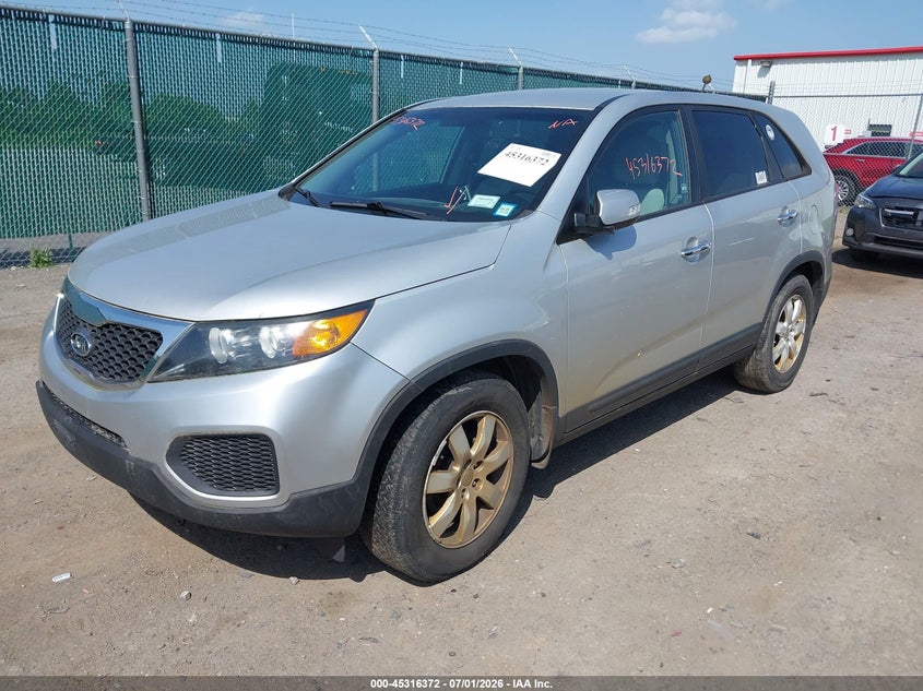 2013 Kia Sorento VIN 5XYKT3A13DG333933 IAAI salvage auction — NORMAL WEAR, Clear (New York), sold $900 on 2026-07-07 (photo 2)
