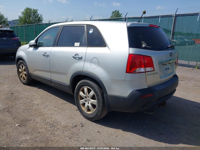 2013 Kia Sorento VIN 5XYKT3A13DG333933 IAAI salvage auction — NORMAL WEAR, Clear (New York), sold $900 on 2026-07-07 (photo 3)