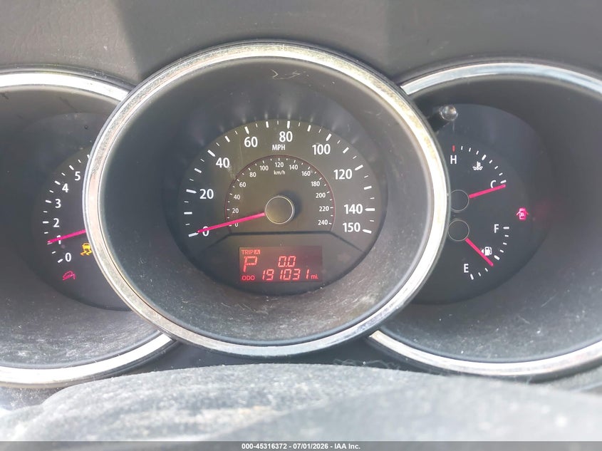 2013 Kia Sorento VIN 5XYKT3A13DG333933 IAAI salvage auction — NORMAL WEAR, Clear (New York), sold $900 on 2026-07-07 (photo 7)