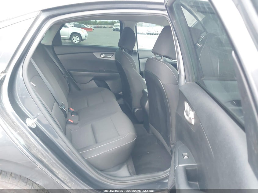 2019 Kia Forte VIN 3KPF24AD7KE028224 IAAI salvage auction — SIDE, Salvage Title, sold $2,000 on 2026-07-10 (photo 8)
