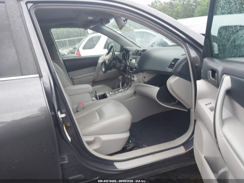 2013 Toyota Highlander VIN 5TDZK3EH8DS116907 IAAI salvage auction — FRONT END, Salvage Title, sold $850 on 2026-07-22 (photo 5)