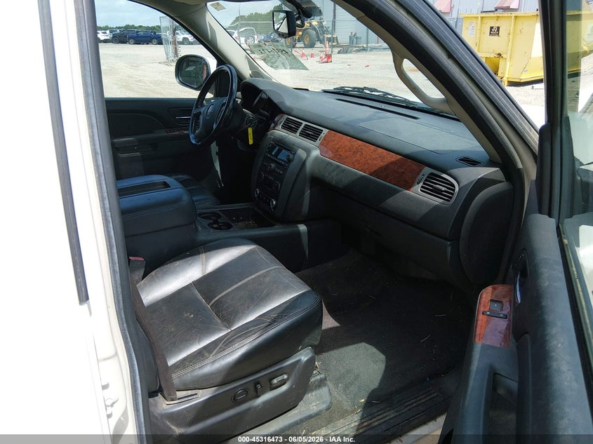 2014 Gmc Yukon VIN 1GKS1KE03ER137693 IAAI salvage auction — RIGHT FRONT, Salvage Title, sold $1,000 on 2026-07-09 (photo 5)