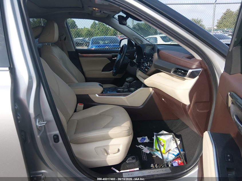 2020 Toyota Highlander VIN 5TDYZRAH2LS010306 IAAI salvage auction — FRONT END, Salvage (Kentucky), sold $12,125 on 2026-07-20 (photo 5)