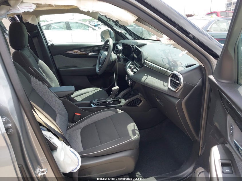 2026 Chevrolet Trailblazer VIN KL79MPSLXTB099184 IAAI salvage auction — RIGHT SIDE, Salvage Title, sold $8,000 on 2026-07-14 (photo 5)
