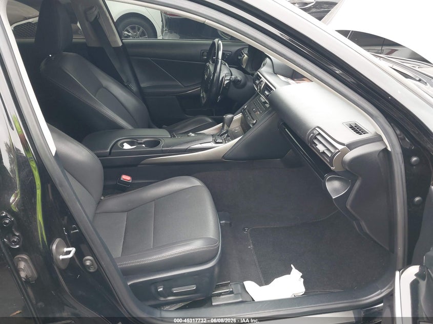 2020 Lexus Is VIN JTHDA1D25L5107034 IAAI salvage auction — SIDE, Salvage Certificate (California), sold $7,300 on 2026-07-29 (photo 5)